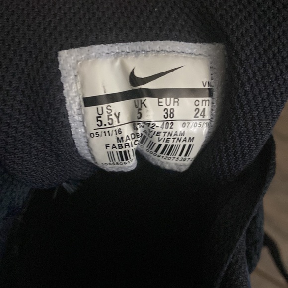 Nike AirMax - Picture 2 of 2